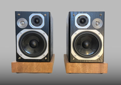 Pair of Solid Oak Studio Monitor Stand, Speaker Stand and Music Accessories