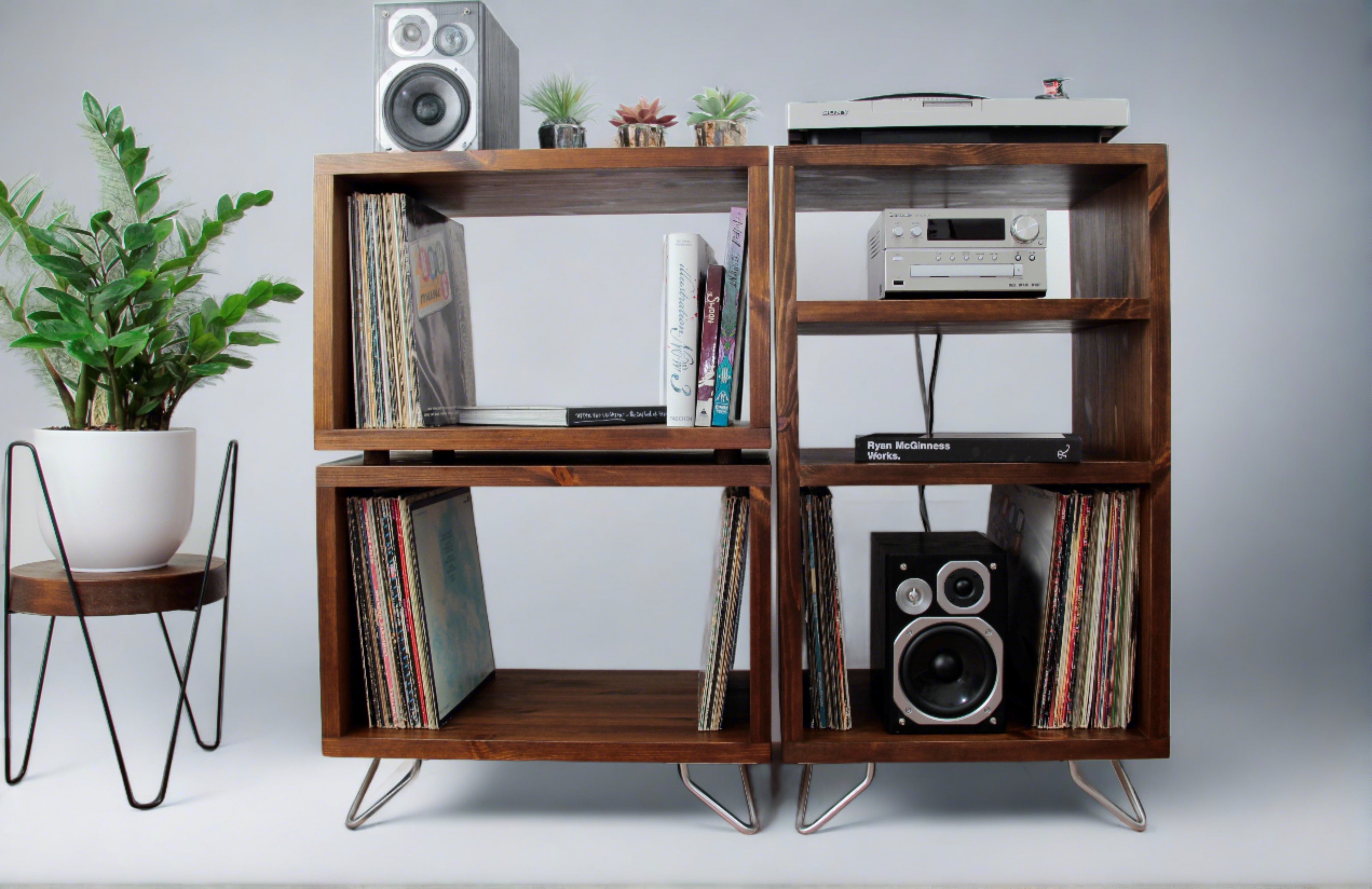 Stereo entertainment outlet center